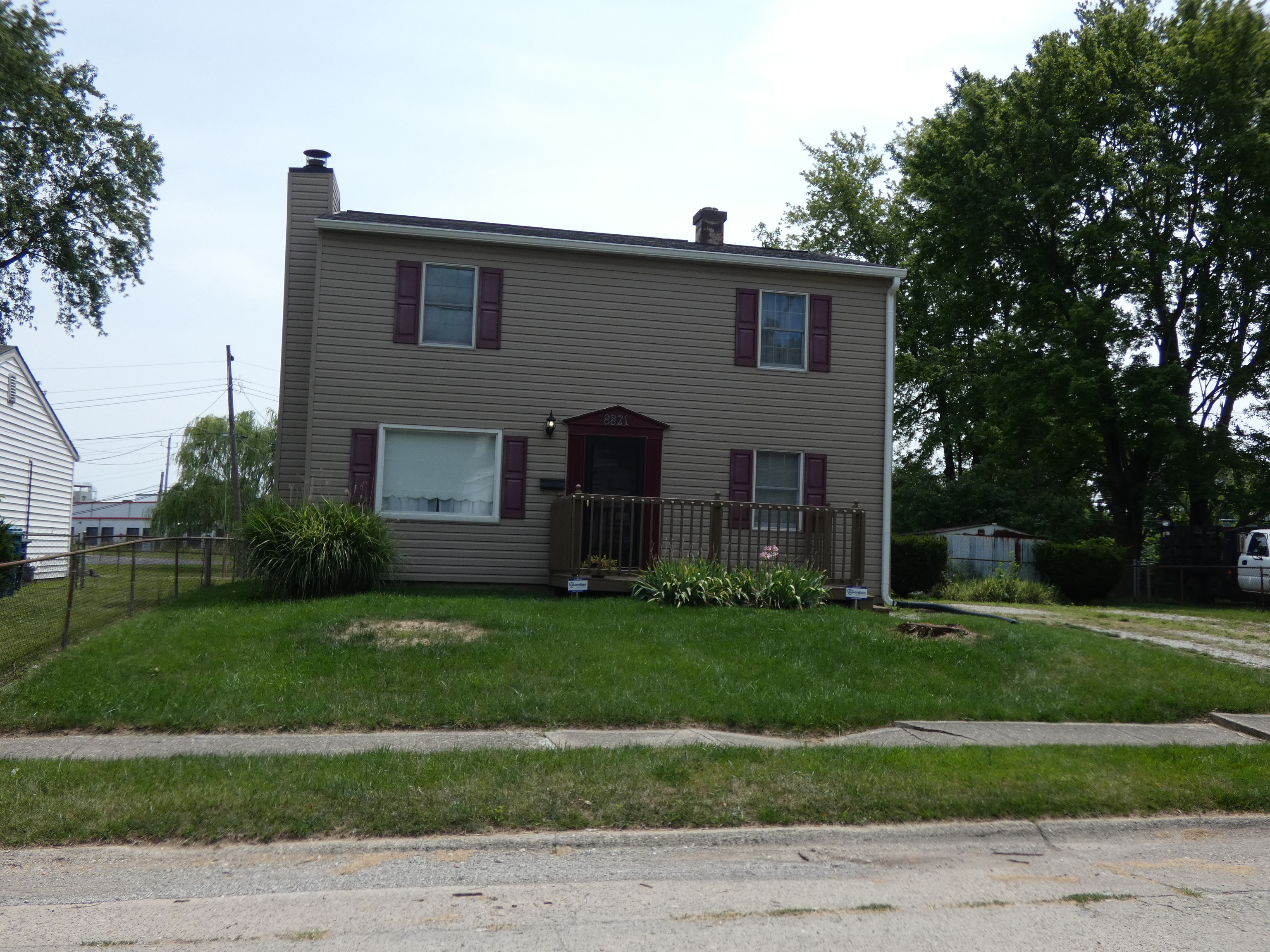 8821 Frontenac Road Indianapolis, IN 46226 - Photo 2 of 32