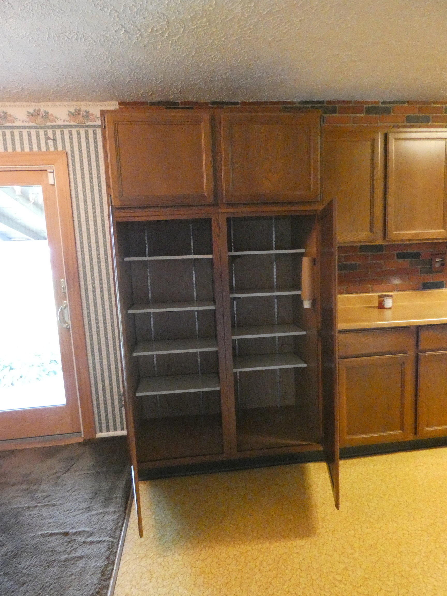 8821 Frontenac Road Indianapolis, IN 46226 - Photo 9 of 32