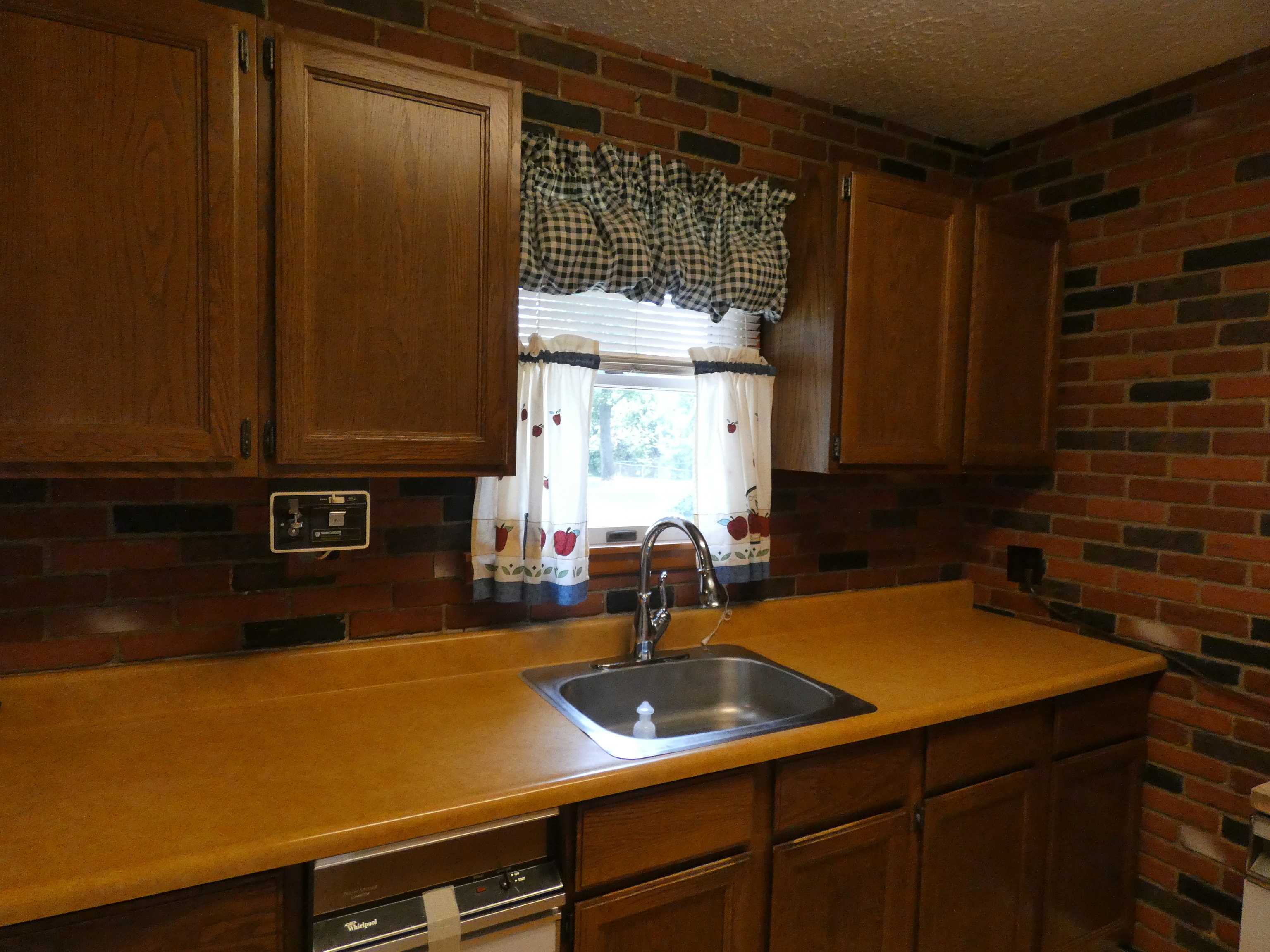 8821 Frontenac Road Indianapolis, IN 46226 - Photo 10 of 32