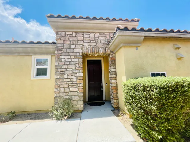 $2,900 | 82098 Travolta Avenue, Indio, CA 92201