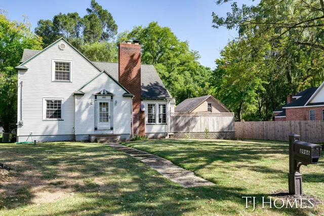 $264,900 | 8966 Holton-Duck Lake Road, Holton, MI 49425