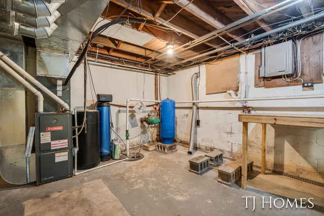 $264,900 | 8966 Holton-Duck Lake Road, Holton, MI 49425