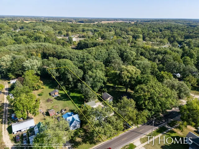 $264,900 | 8966 Holton-Duck Lake Road, Holton, MI 49425