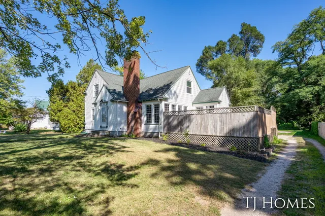 $264,900 | 8966 Holton-Duck Lake Road, Holton, MI 49425