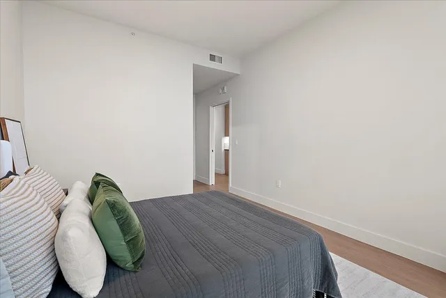 $575,000 | 144 Oakes Street Southwest, Unit 1905, Grand Rapids, MI 49503