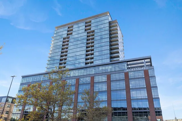 $575,000 | 144 Oakes Street Southwest, Unit 1905, Grand Rapids, MI 49503