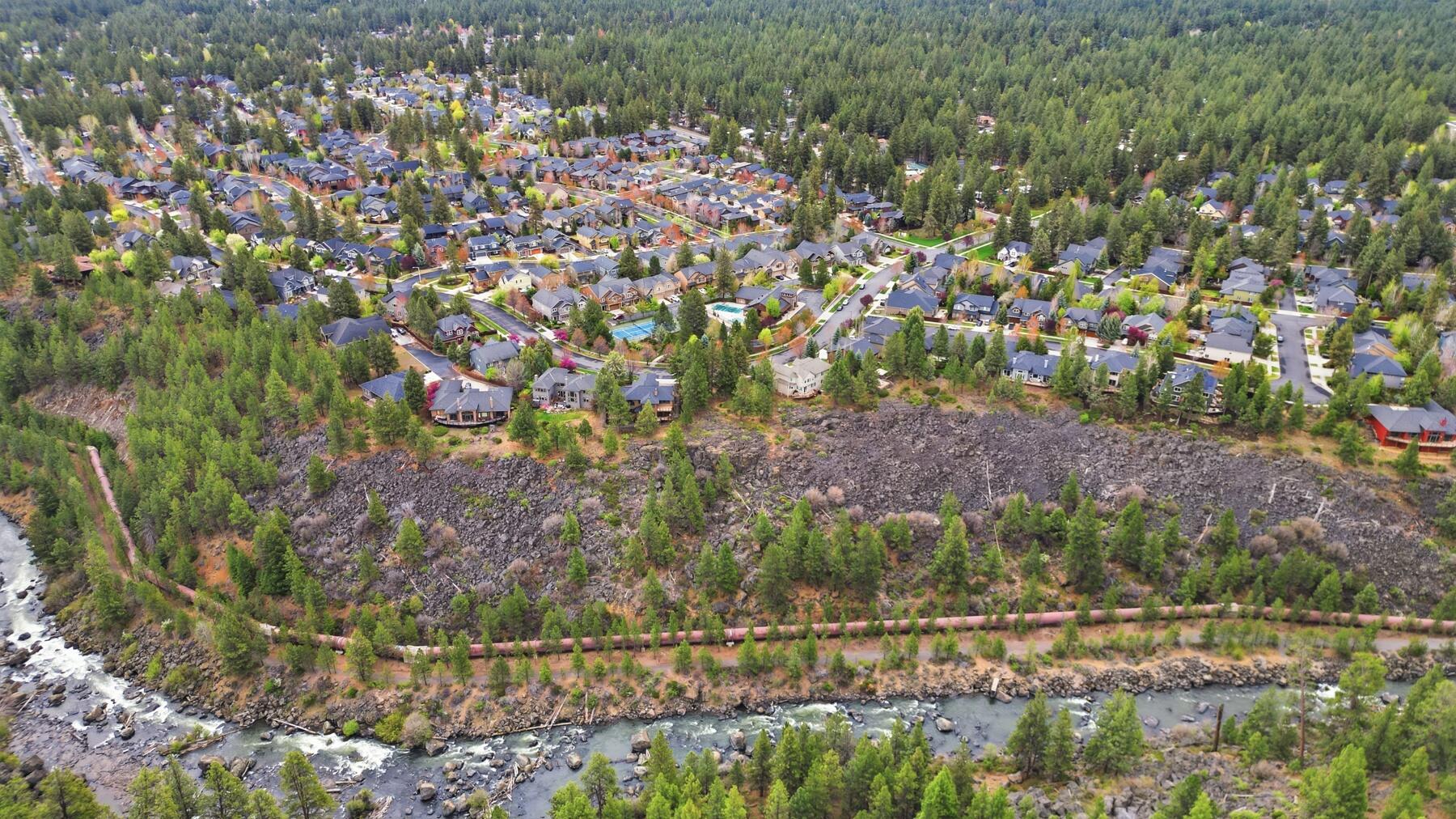 61156 Foxglove Loop Bend, OR 97702 - Photo 35 of 44 Nearby river trail