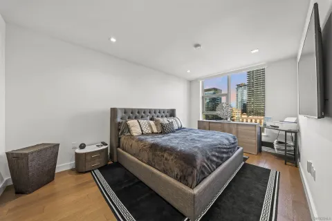 $1,600,000 | 1388 Kettner Boulevard, Unit 1706, San Diego, CA 92101