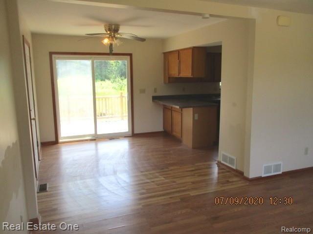 23515 Elwell Road Belleville, MI 48111 - Photo 5 of 41