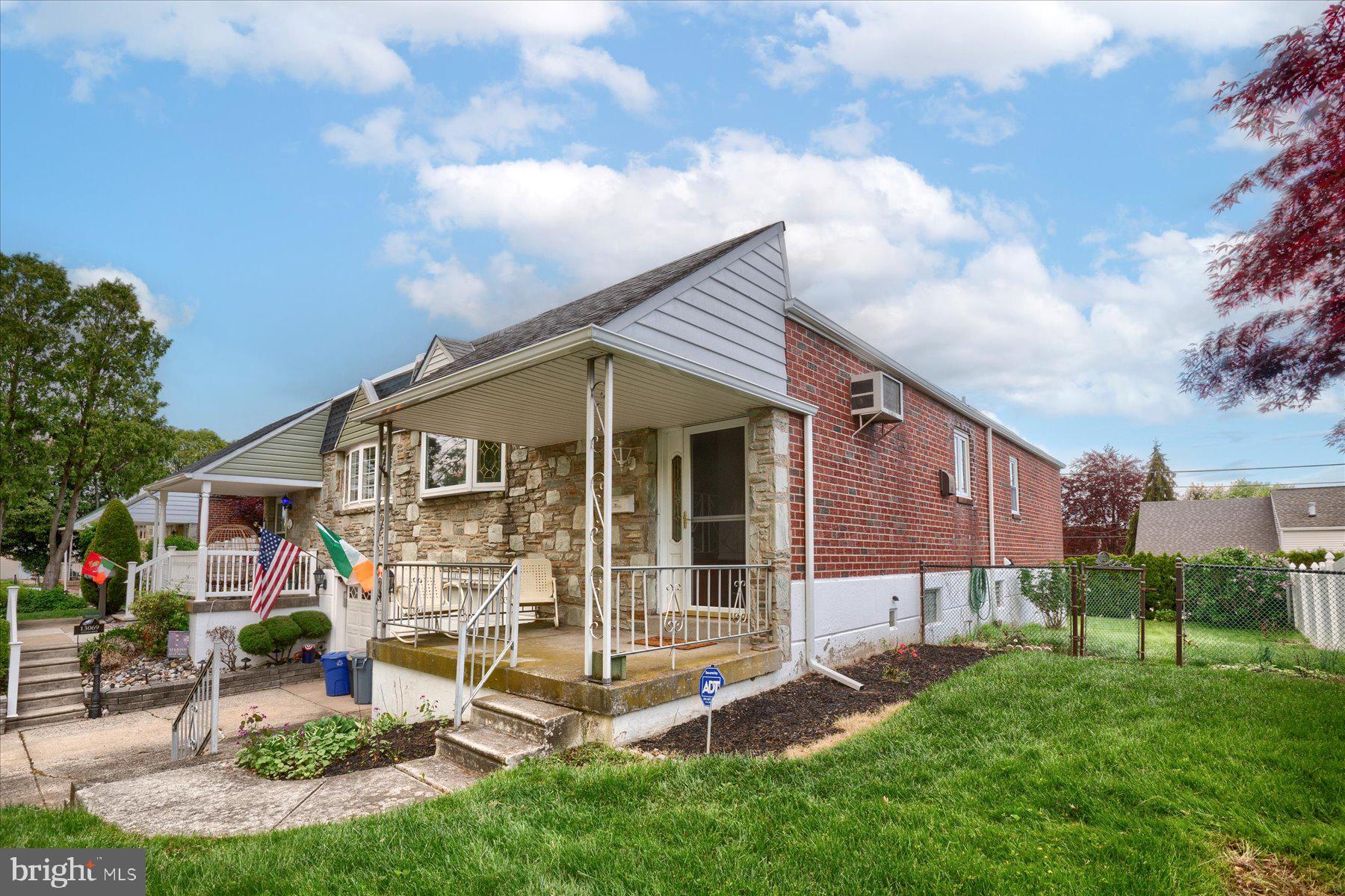 13067 Stevens Road Philadelphia, PA 19116 - Photo 3 of 26