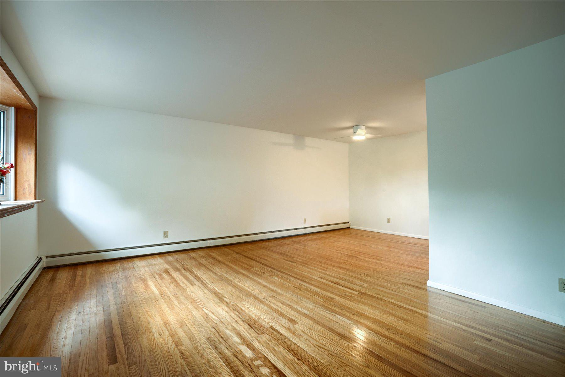 13067 Stevens Road Philadelphia, PA 19116 - Photo 5 of 26