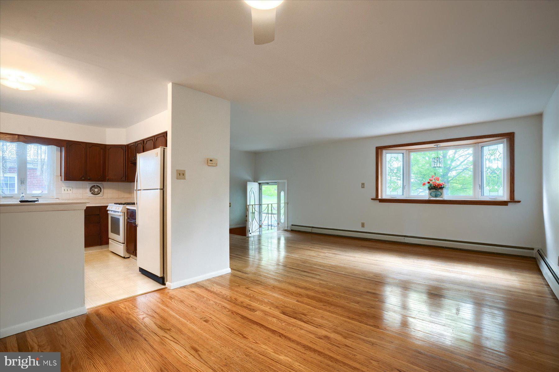 13067 Stevens Road Philadelphia, PA 19116 - Photo 7 of 26