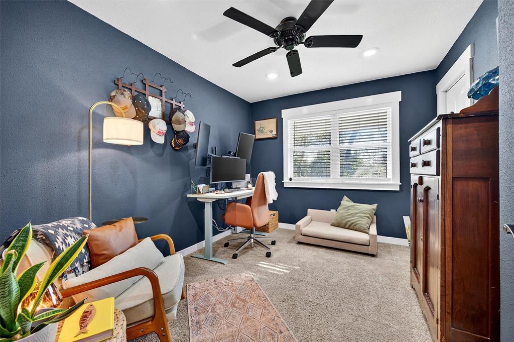 5816 Luella Road Sherman, TX 75090 - Photo 19 of 36 a living room with furniture and a window