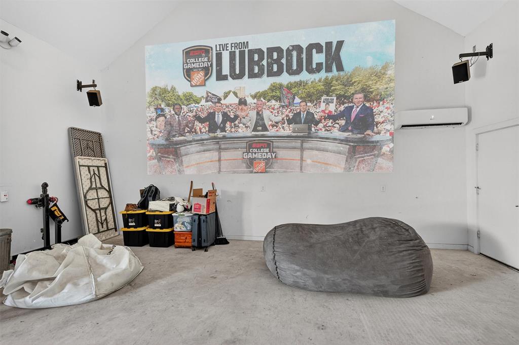 5816 Luella Road Sherman, TX 75090 - Photo 26 of 36 a bedroom with furniture and a bed