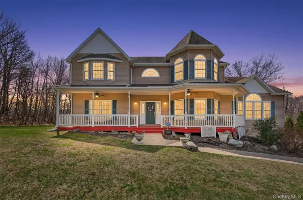 $700,000 | 5 Autumn Ridge Way, Newburgh, NY 12550