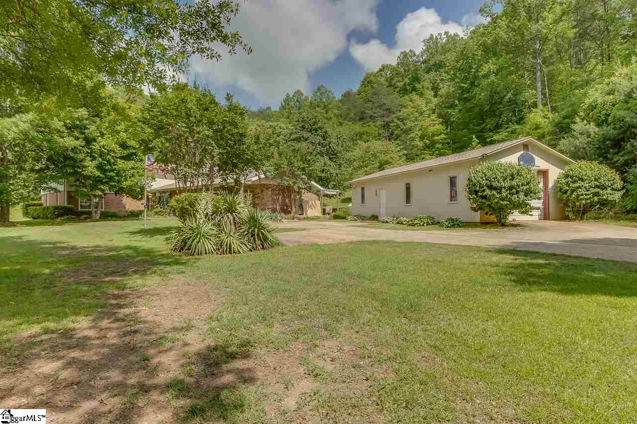 524 Bates Crossing Road Travelers Rest, SC 29690 - Photo 2 of 36