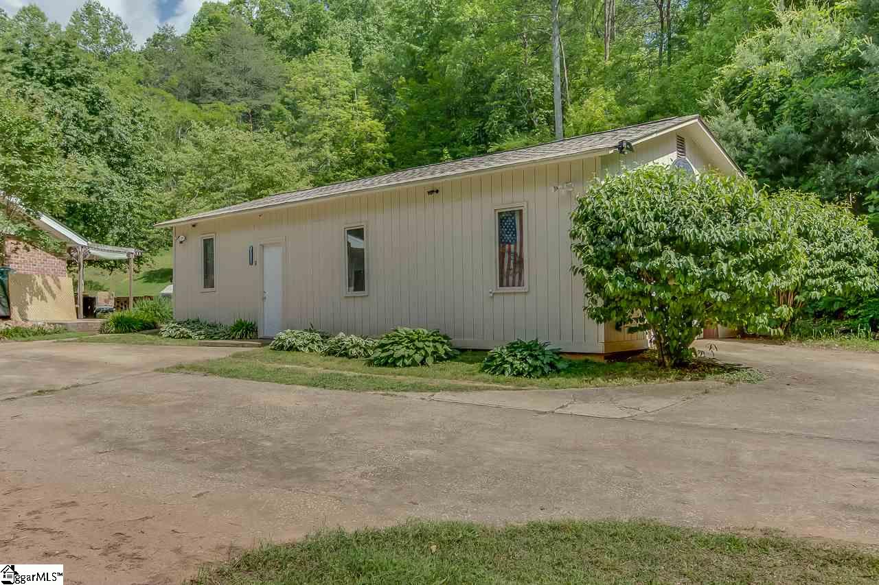 524 Bates Crossing Road Travelers Rest, SC 29690 - Photo 3 of 36