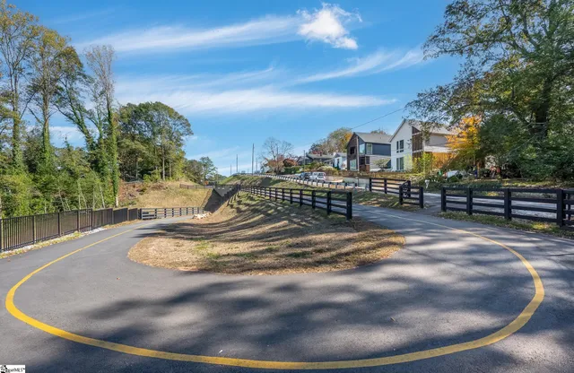 $2,495 | 14 Traxler Street, Greenville, SC 29607