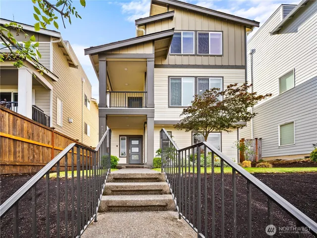 $899,000 | 8253 South 118th Street, Seattle, WA 98178