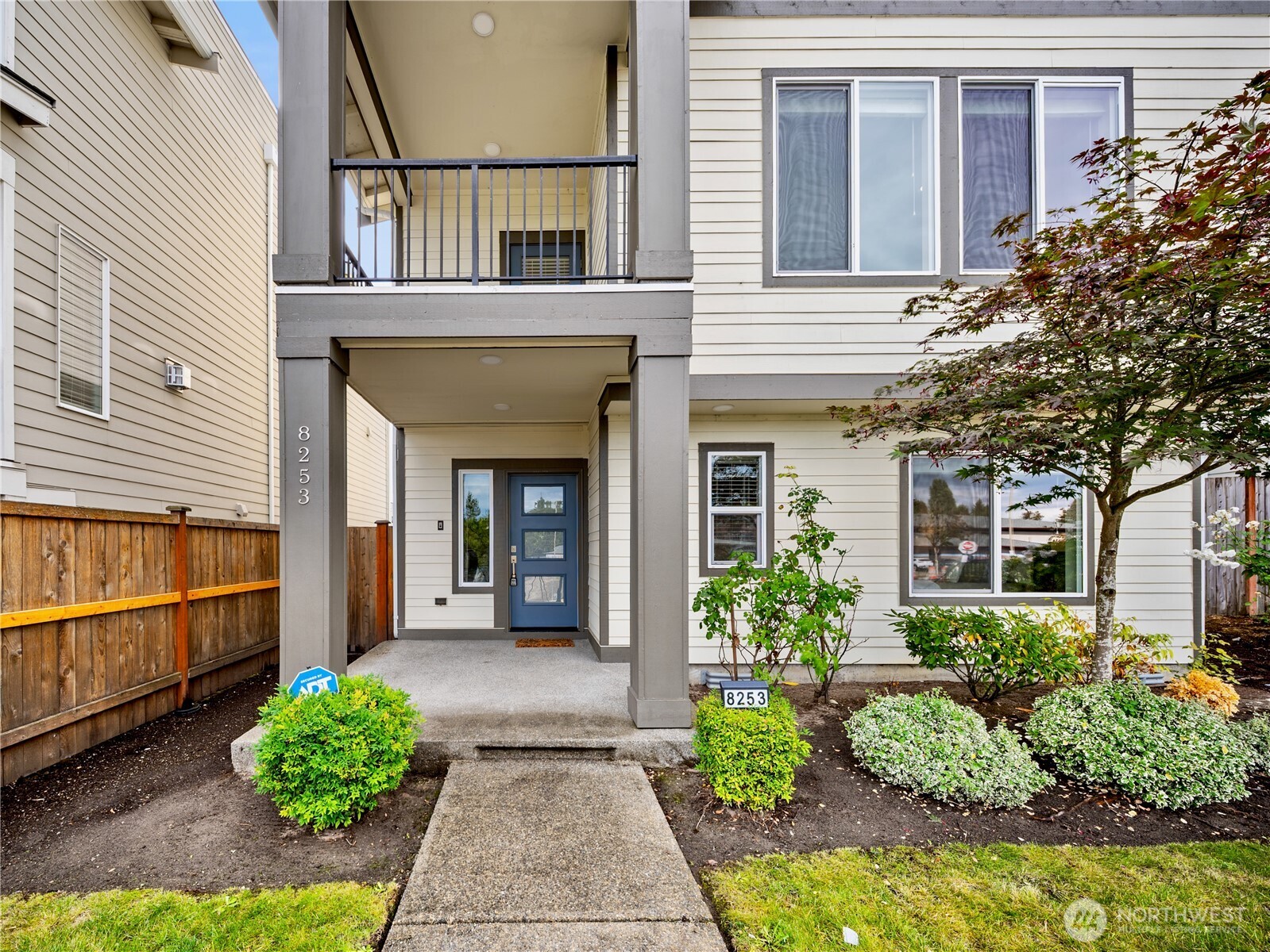 8253 South 118th Street Seattle, WA 98178 - Photo 5 of 40