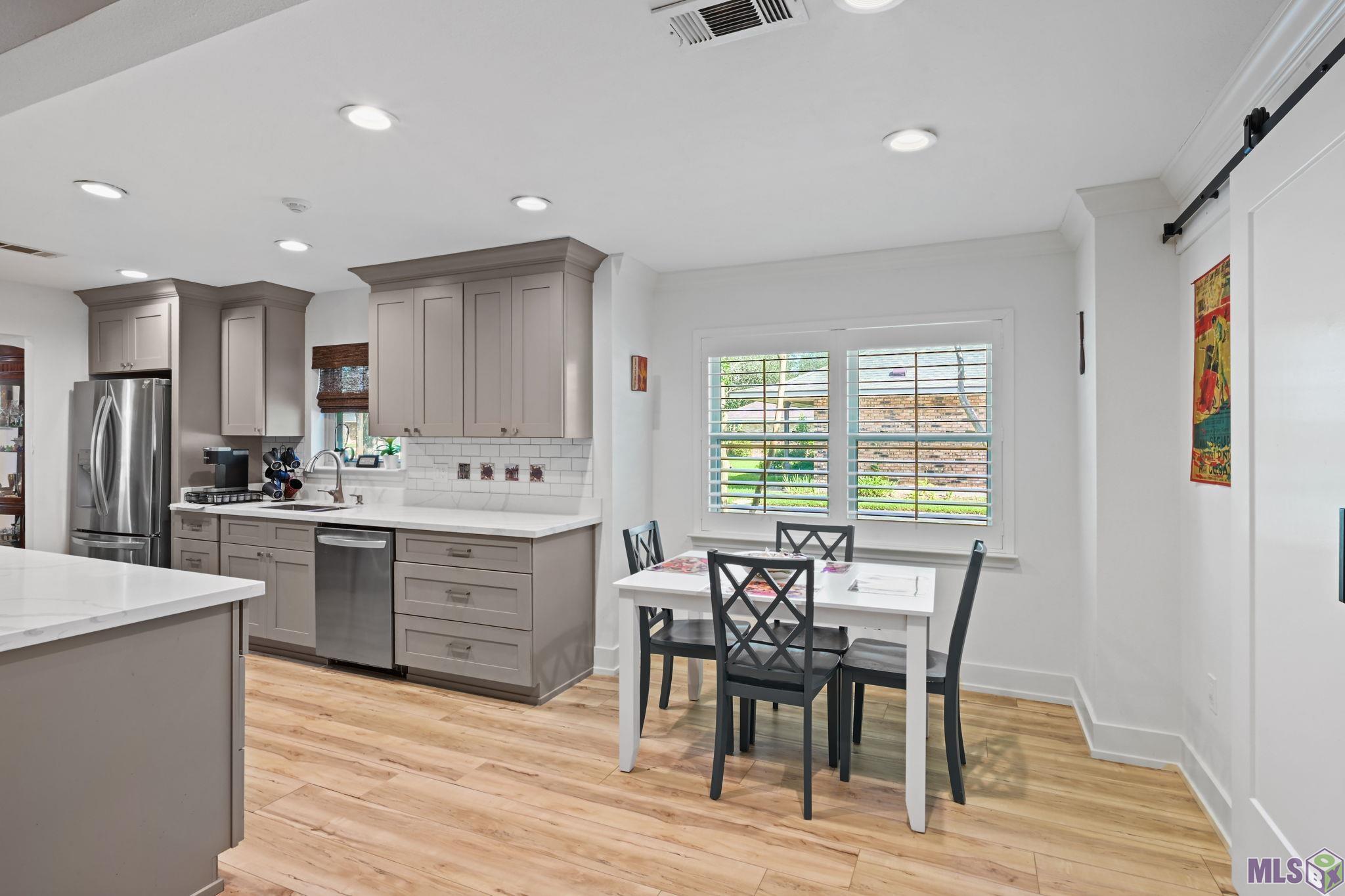 9979 Hackberry Drive Baton Rouge, LA 70809 - Photo 8 of 27