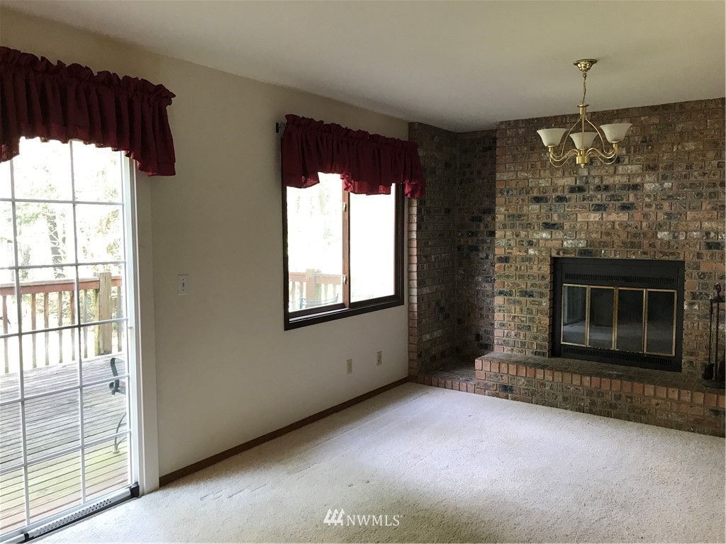 5320 Northeast 10th Street Renton, WA 98059 - Photo 7 of 14 Gallery Image 7
