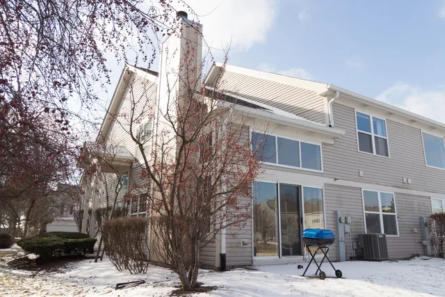 $389,000 | 3271 Cool Springs Court, Naperville, IL 60564