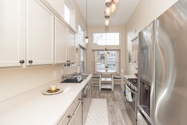 $389,000 | 3271 Cool Springs Court, Naperville, IL 60564