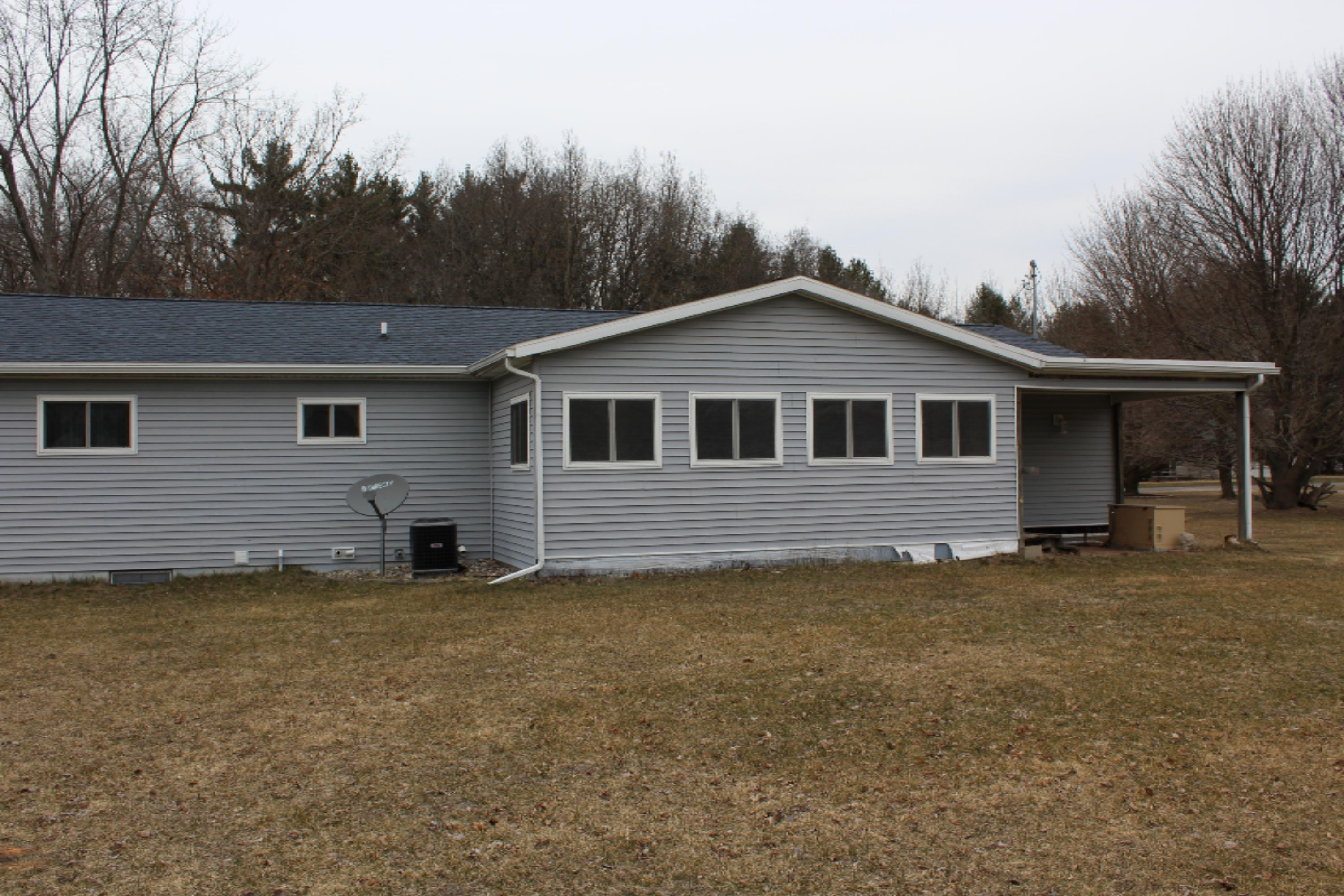 9665 Colby Road Greenville, MI 48838 - Photo 5 of 29 IMG_1184