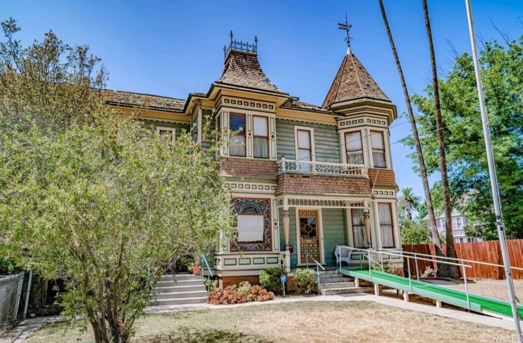 3121 Mulberry Street Riverside, CA 92501 - Photo 2 of 67