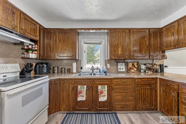 $699,999 | 3756 East 800 North, Rigby, ID 83442