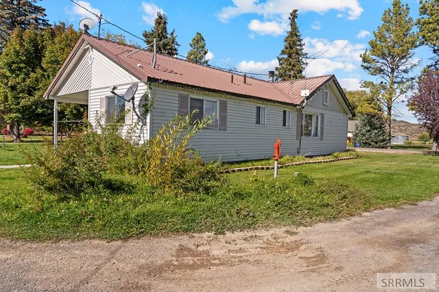 $699,999 | 3756 East 800 North, Rigby, ID 83442