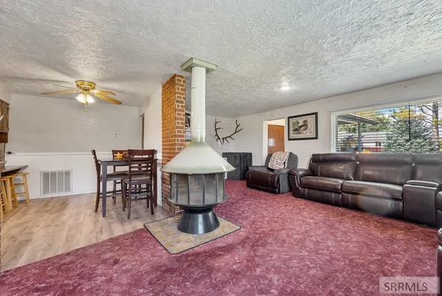 $699,999 | 3756 East 800 North, Rigby, ID 83442