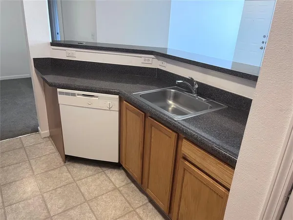 $1,300 | 4802 51st Street West, Unit 311, Bradenton, FL 34210