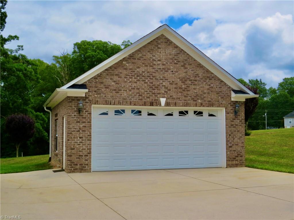 132 Feather Ridge Circle Reidsville, NC 27320 - Photo 33 of 42 Detached 2 car garage
