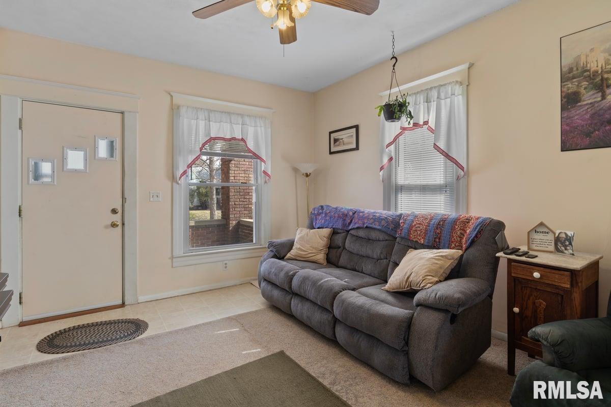 2179 South 10th Street Springfield, IL 62703 - Photo 5 of 30