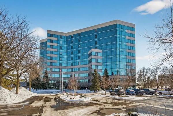 $260,000 | 5601 Smetana Drive, Unit 101, Minnetonka, MN 55343