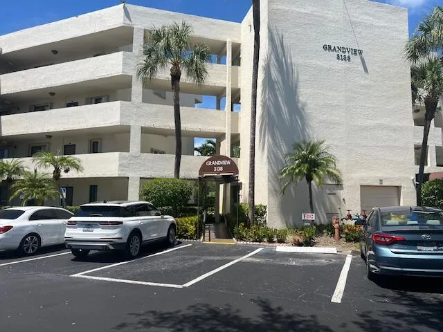 $1,850 | 3138 Via Poinciana, Unit 417, Lake Worth, FL 33467