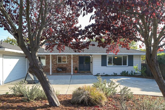 $1,575,000 | 28 Bonnie Banks Way, San Rafael, CA 94901