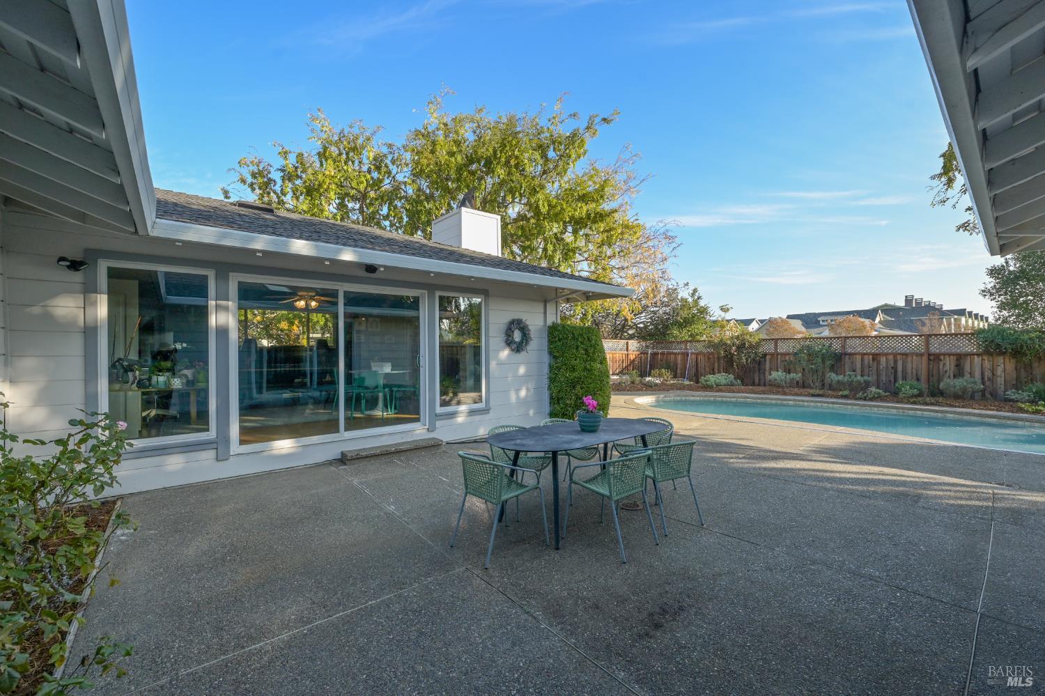 28 Bonnie Banks Way San Rafael, CA 94901 - Photo 25 of 35