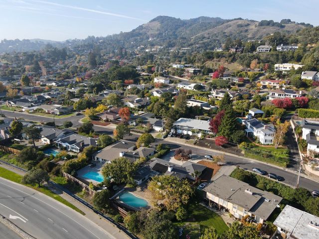 $1,575,000 | 28 Bonnie Banks Way, San Rafael, CA 94901