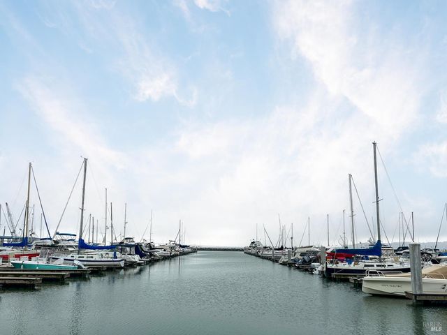 $1,575,000 | 28 Bonnie Banks Way, San Rafael, CA 94901