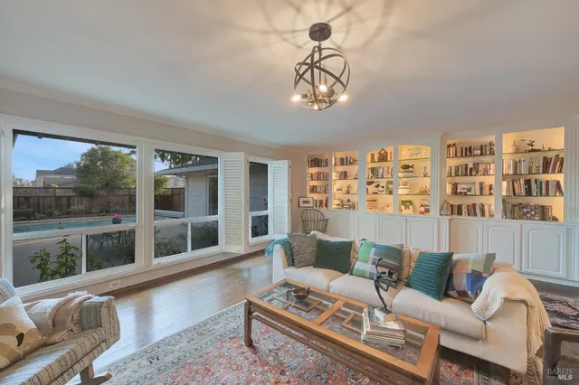$1,575,000 | 28 Bonnie Banks Way, San Rafael, CA 94901
