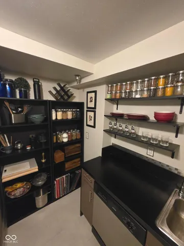 $124,000 | 230 9th Street, Unit 111, Indianapolis, IN 46204