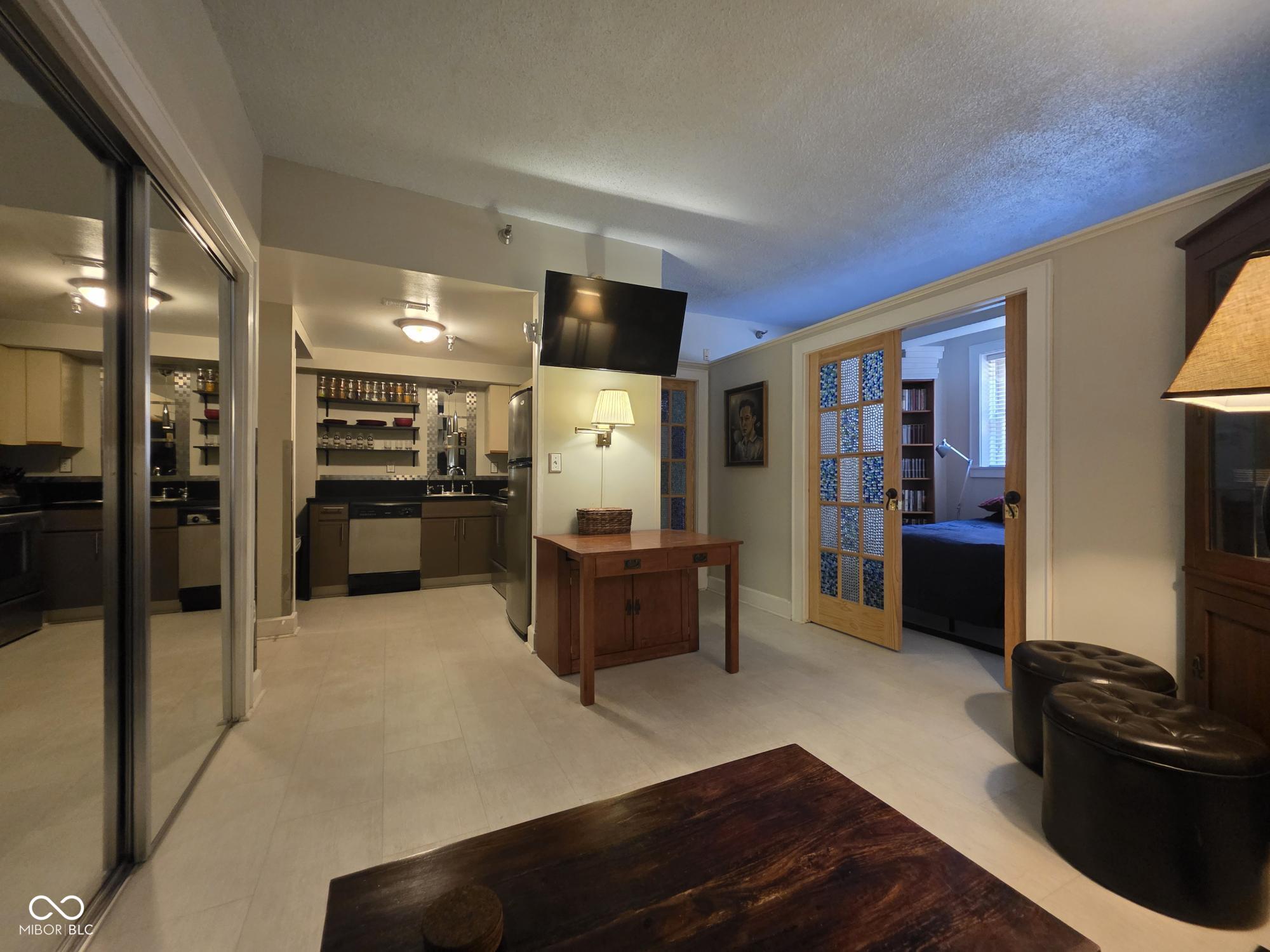 230 9th Street, Unit 111 Indianapolis, IN 46204 - Photo 10 of 17