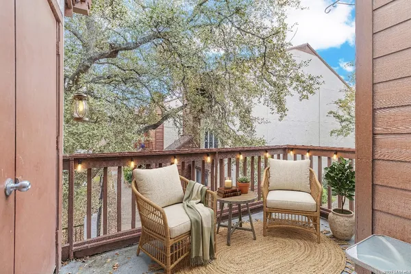 $120,000 | 10527 Perrin Beitel, Unit C211, San Antonio, TX 78217