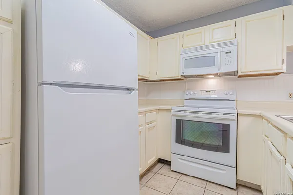 $120,000 | 10527 Perrin Beitel, Unit C211, San Antonio, TX 78217