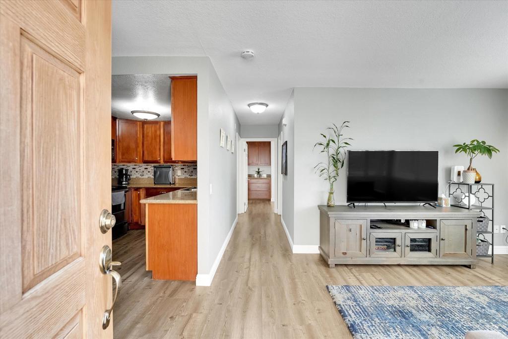 12719 Robison Boulevard, Unit 18 Poway, CA 92064 - Photo 5 of 15