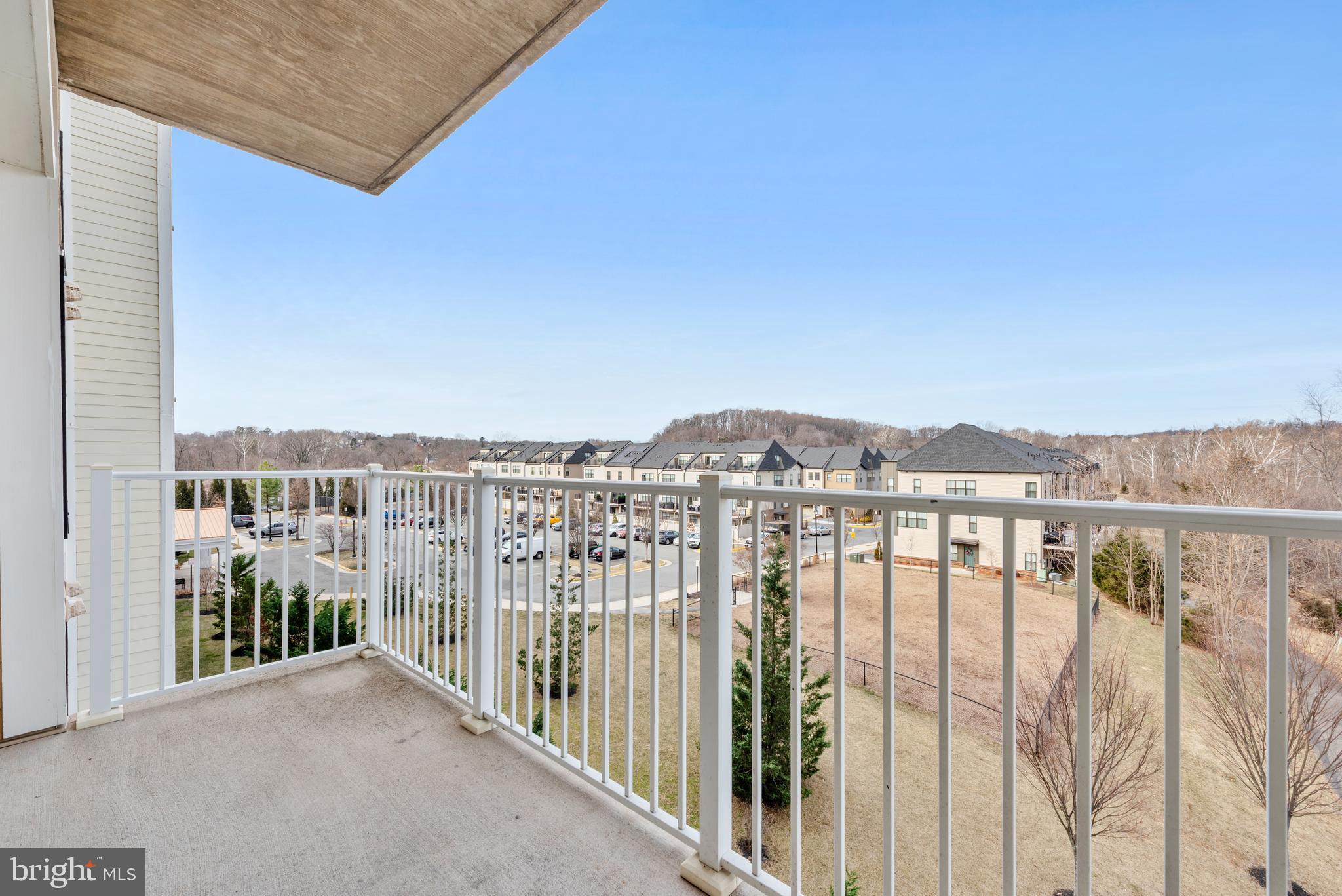 6301 Edsall Road, Unit 424 Alexandria, VA 22312 - Photo 8 of 30 a view of a balcony with city view