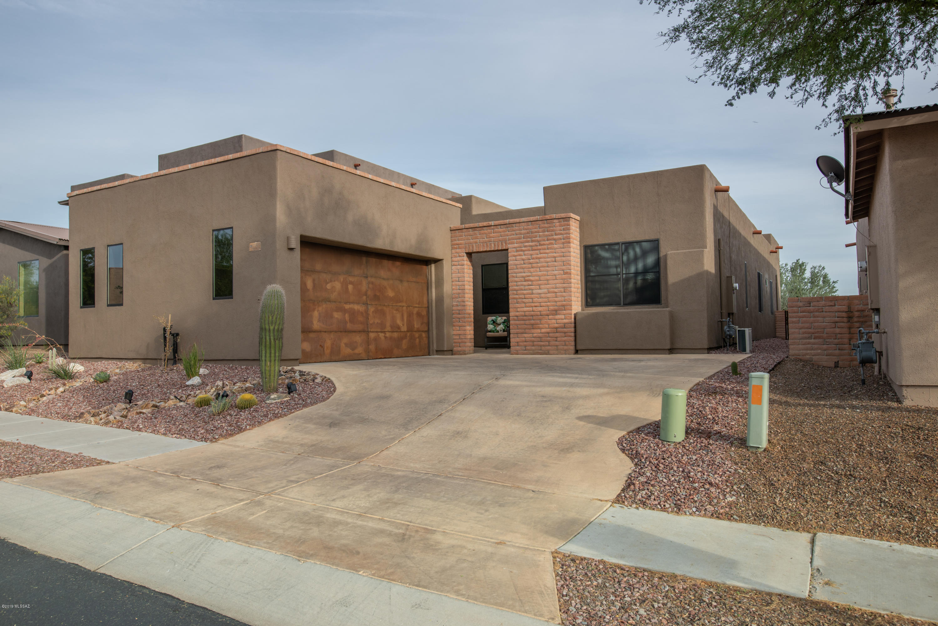 11512 North Moon Ranch Place Marana, AZ 85658 - Photo 1 of 38